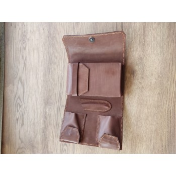 ΔΕΡΜΑΤΙΝΗ ΘΗΚΗ ΠΟΥΡΩΝ ΜΕ ΚΟΥΜΠΩΜΑ ΔΕΡΜΑΤΙΝΗ ΘΗΚΗ ΠΟΥΡΩΝ ΜΕ ΚΟΥΜΠΩΜΑ